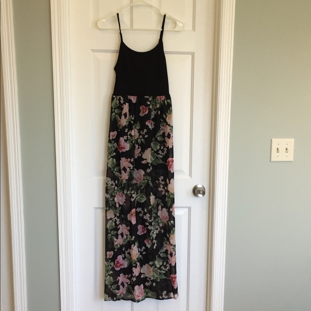 Forever 21 • Floral Cami Maxi Dress